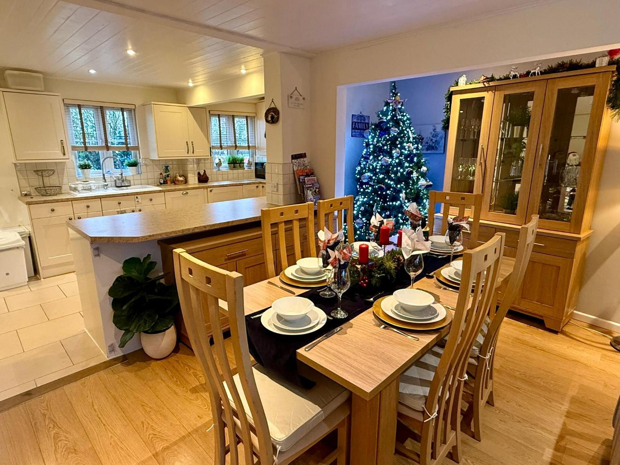 Luxury Kingfisher Lodge, Isis Lake, Within The Cotswold Waterpark Cirencester Exterior foto